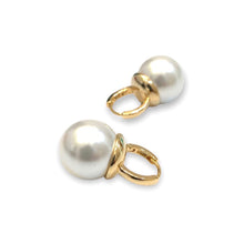 Capped Pearl Drop - White